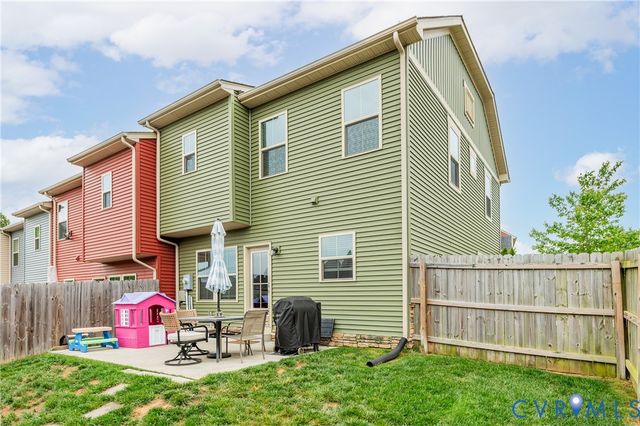 16524 Thornapple Aly, Moseley, VA 23120