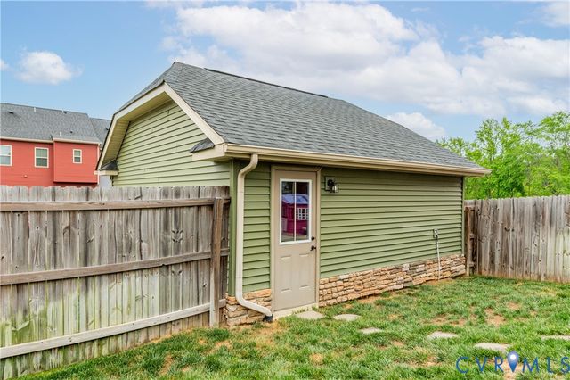 16524 Thornapple Aly, Moseley, VA 23120