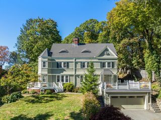 213 Gardner Rd, Brookline, MA 02445