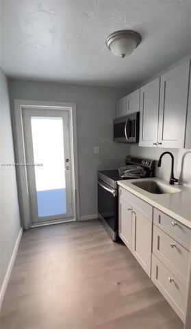 2864 NW 6th Ct 2, Fort Lauderdale, FL 33311