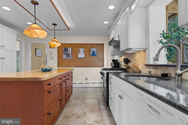 609 PARK LN, Wyncote, PA 19095