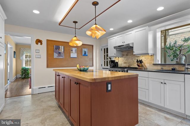 609 PARK LN, Wyncote, PA 19095