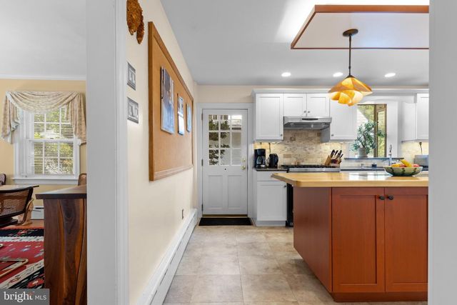 609 PARK LN, Wyncote, PA 19095