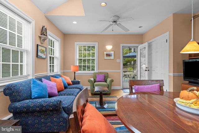 609 PARK LN, Wyncote, PA 19095