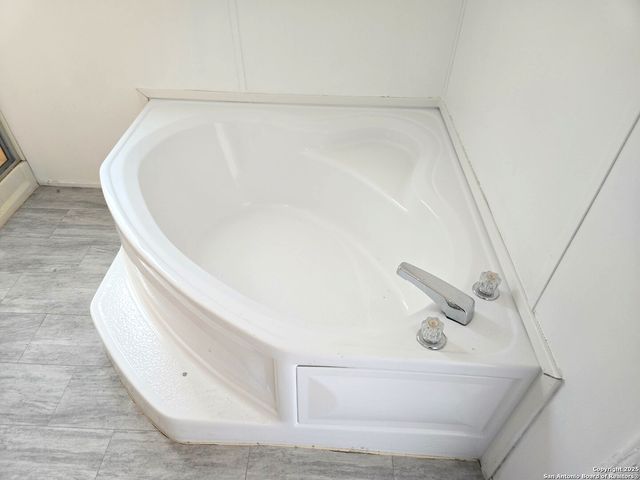 4124 Farmview, Converse, TX 78109