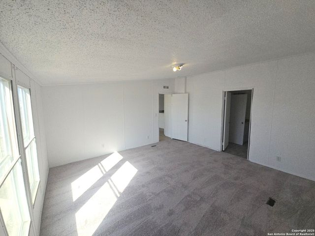 4124 Farmview, Converse, TX 78109