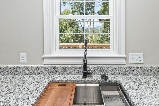340 Matthew Lane, Canton, NC 28716