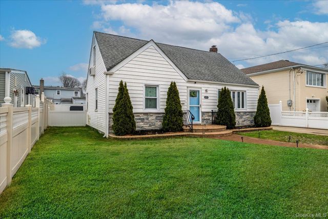 3357 4th Street, Oceanside, NY 11572