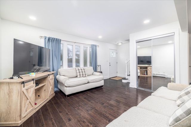 3357 4th Street, Oceanside, NY 11572