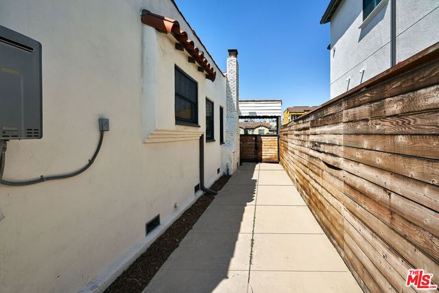 1430 S Sierra Bonita Avenue, Los Angeles, CA 90019