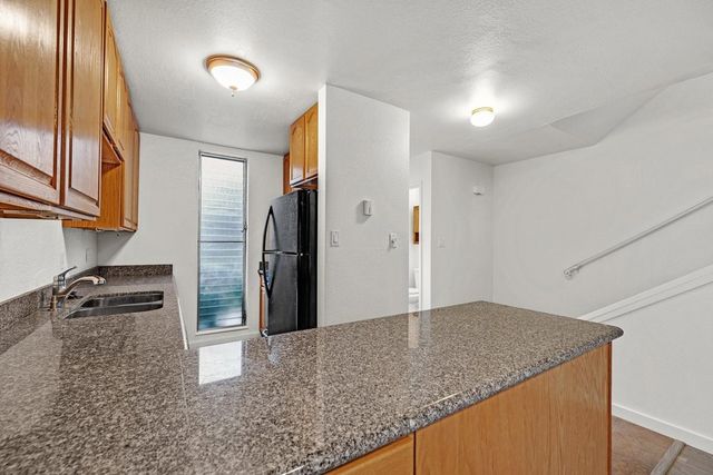 1470 Creekside Dr 34, Walnut Creek, CA 94596