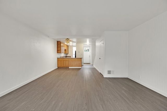 1470 Creekside Dr 34, Walnut Creek, CA 94596