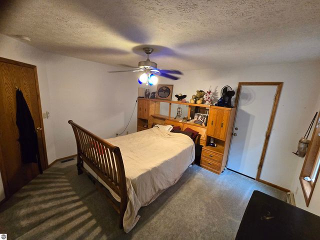 159 Aspenwood Drive, Prudenville, MI 48651