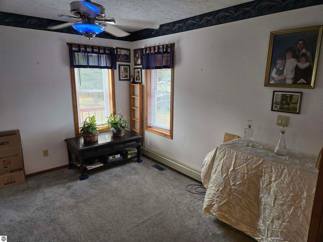 159 Aspenwood Drive, Prudenville, MI 48651