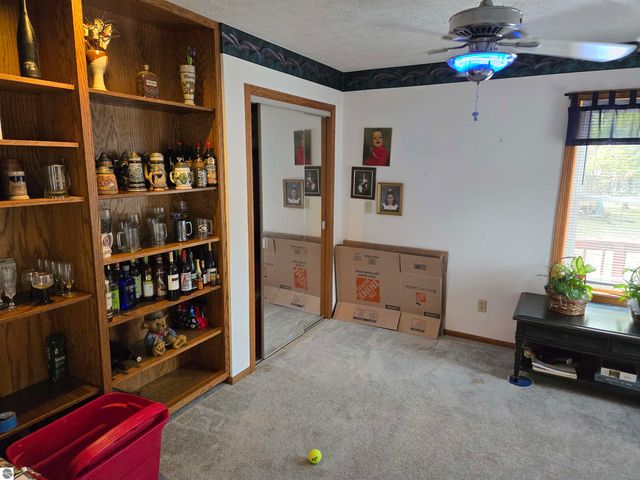 159 Aspenwood Drive, Prudenville, MI 48651