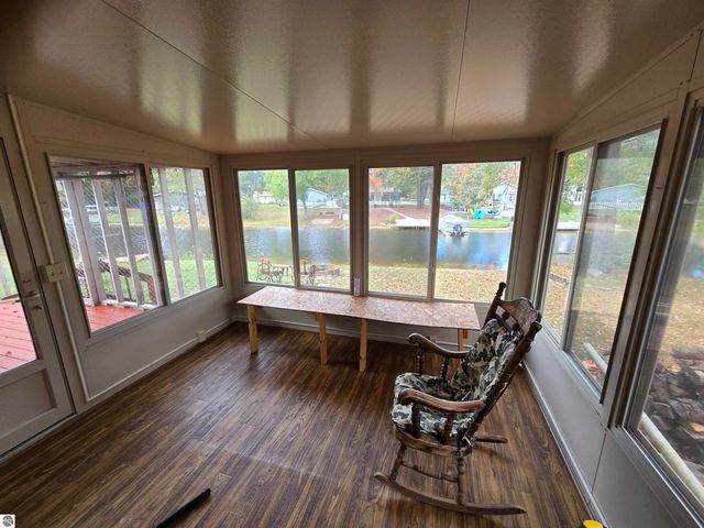 159 Aspenwood Drive, Prudenville, MI 48651