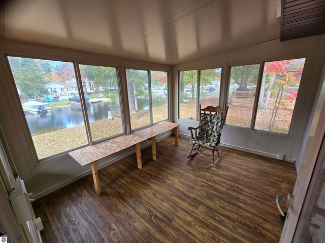 159 Aspenwood Drive, Prudenville, MI 48651