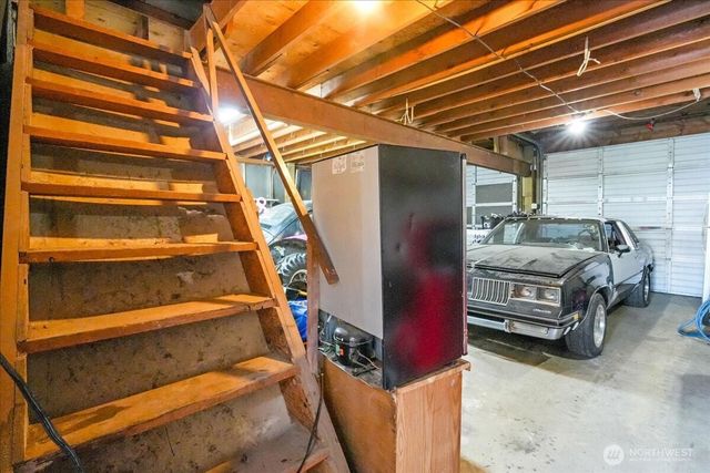 913 S 3rd Avenue, Kelso, WA 98626