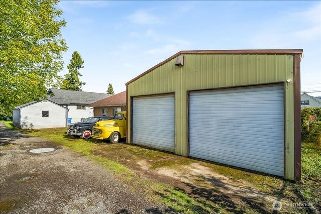 913 S 3rd Avenue, Kelso, WA 98626