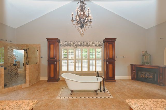 125 Happy Hollow Rd, Goodlettsville, TN 37072