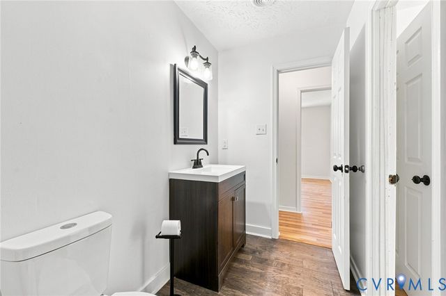 312 Knight Ct, Highland Springs, VA 23223