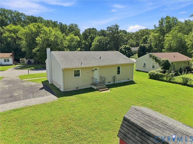 312 Knight Ct, Highland Springs, VA 23223