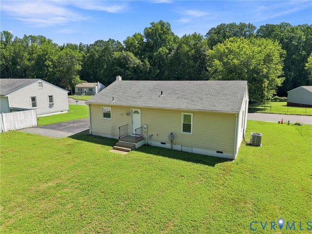 312 Knight Ct, Highland Springs, VA 23223