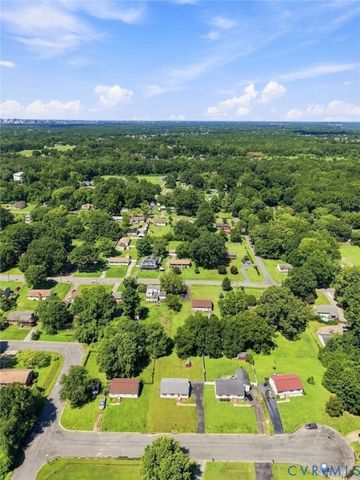 312 Knight Ct, Highland Springs, VA 23223