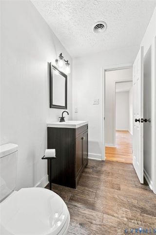 312 Knight Ct, Highland Springs, VA 23223