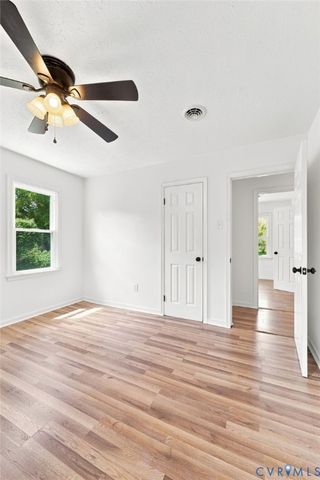 312 Knight Ct, Highland Springs, VA 23223