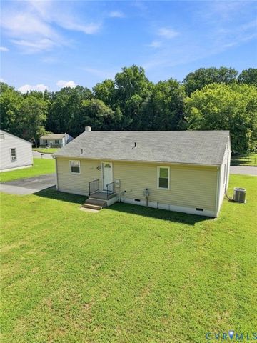 312 Knight Ct, Highland Springs, VA 23223