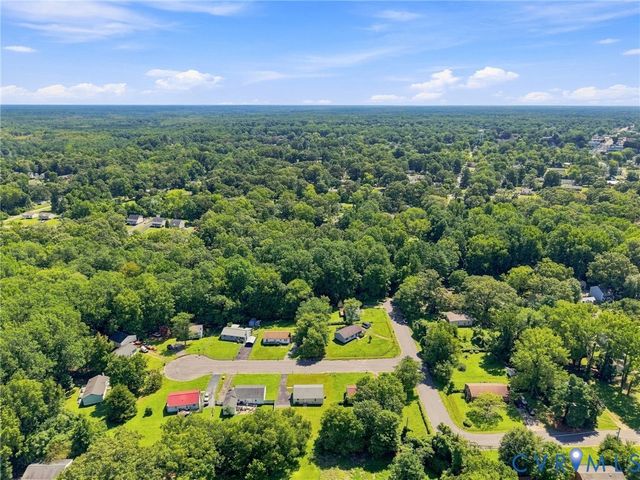 312 Knight Ct, Highland Springs, VA 23223