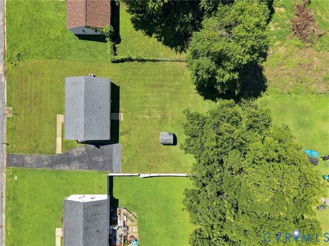 312 Knight Ct, Highland Springs, VA 23223