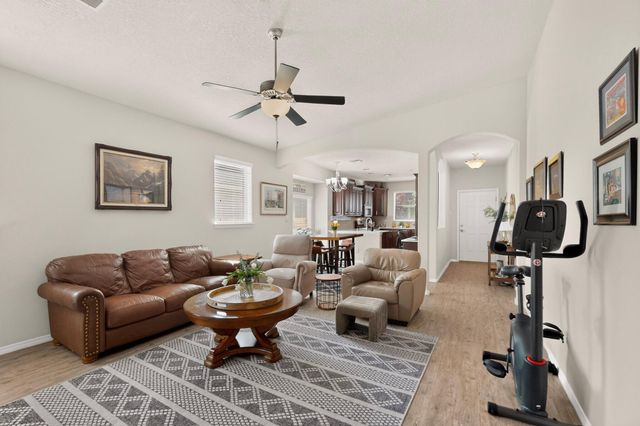5815 Mafraq Avenue NW, Albuquerque, NM 87114