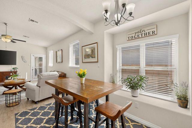 5815 Mafraq Avenue NW, Albuquerque, NM 87114