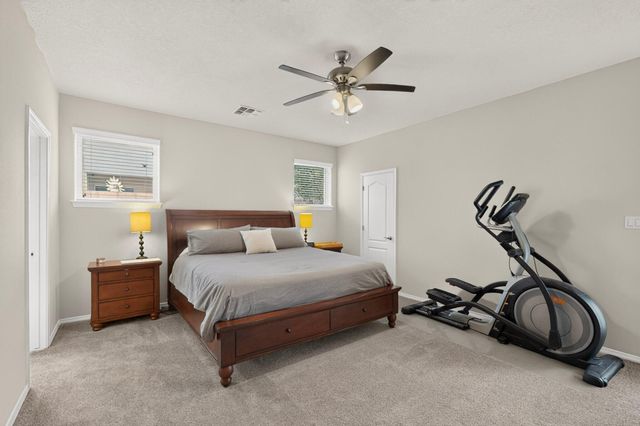5815 Mafraq Avenue NW, Albuquerque, NM 87114