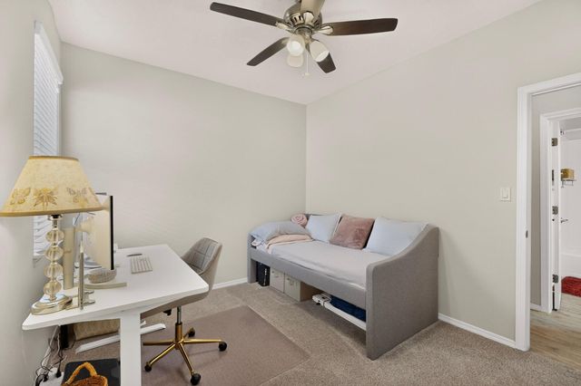 5815 Mafraq Avenue NW, Albuquerque, NM 87114
