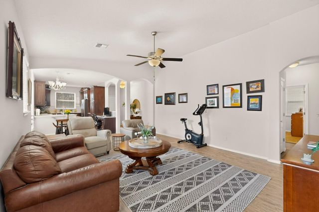 5815 Mafraq Avenue NW, Albuquerque, NM 87114
