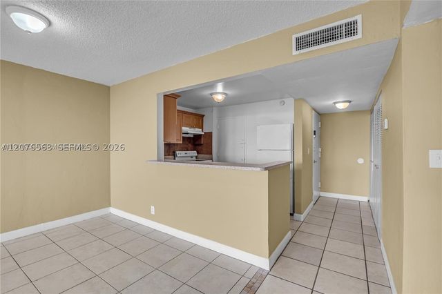 9143 SW 77th Ave B802, Miami, FL 33156