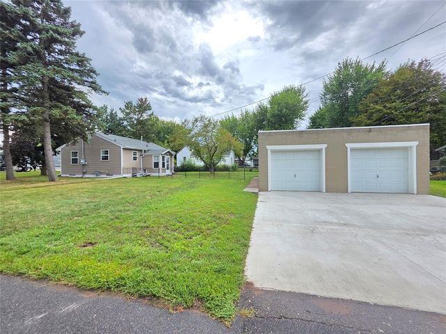 3250 Melby Street, Eau Claire, WI 54703