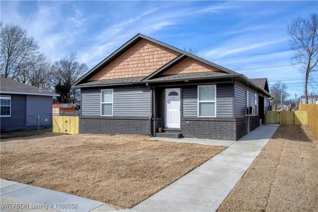 1921 N 12 Street, Fort Smith, AR 72903