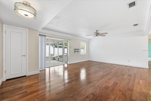 5736 LIME WAY, Seminole, FL 33772