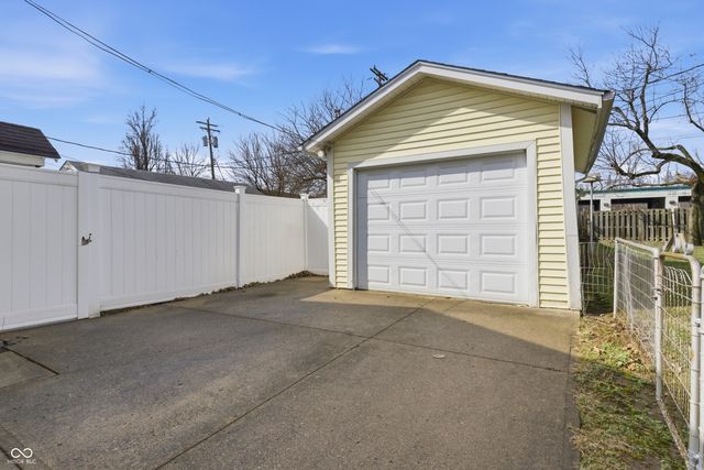 2921 Iowa Avenue, Connersville, IN 47331