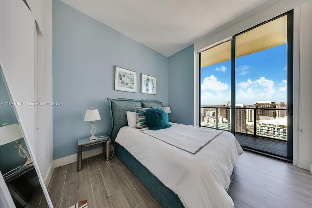 1300 S Miami Avenue PH5110, Miami, FL 33130