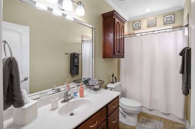 526 Ashton Oak Drive, Prattville, AL 36066