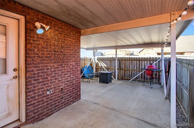 526 Ashton Oak Drive, Prattville, AL 36066