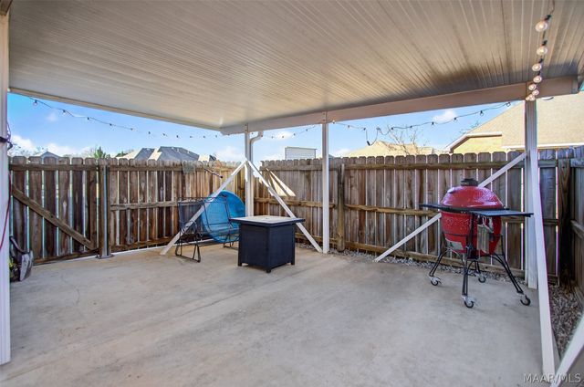 526 Ashton Oak Drive, Prattville, AL 36066