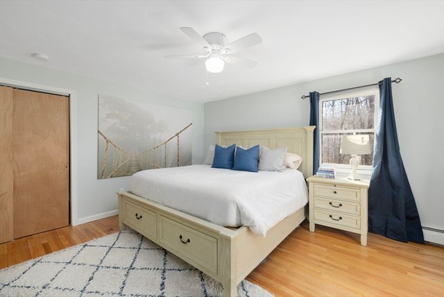 9 Kenny Dr, Warren, RI 02885