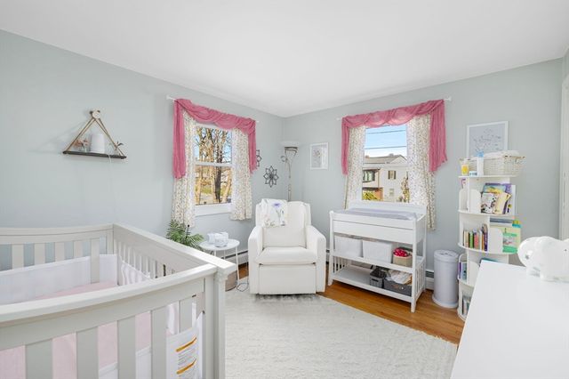 9 Kenny Dr, Warren, RI 02885