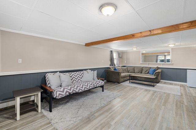 9 Kenny Dr, Warren, RI 02885